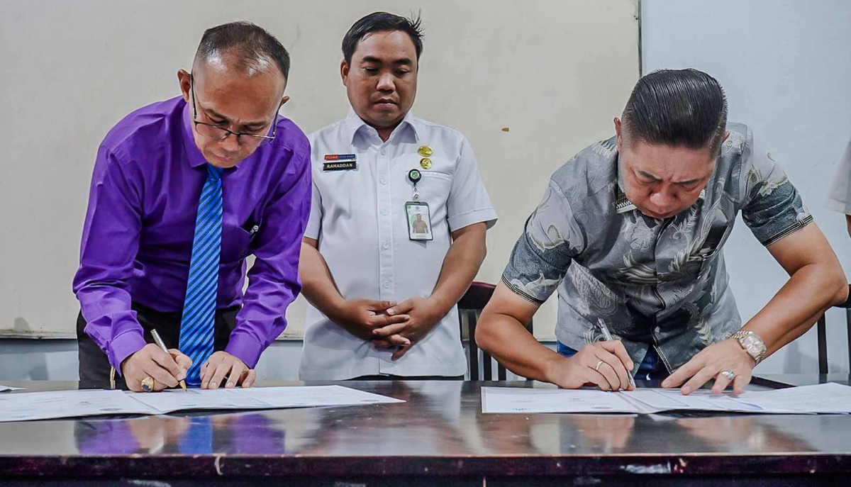 MoU Institut Sains dan Teknologi TD Pardede, dan PT Tradepro Indonesia Bersama Kadis Kemnaker Kota Medan
